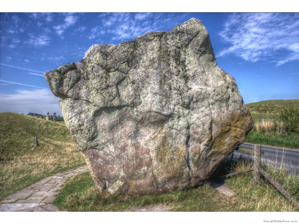 Avebury - Over 4000 years old, knocks Stonehenge into a cocked hat 